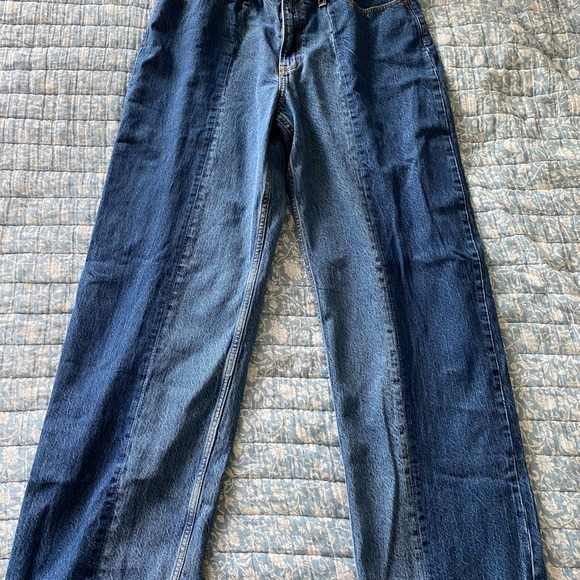 NWT Abercrombie Two Tone Loose Jeans - Picture 4 of 5